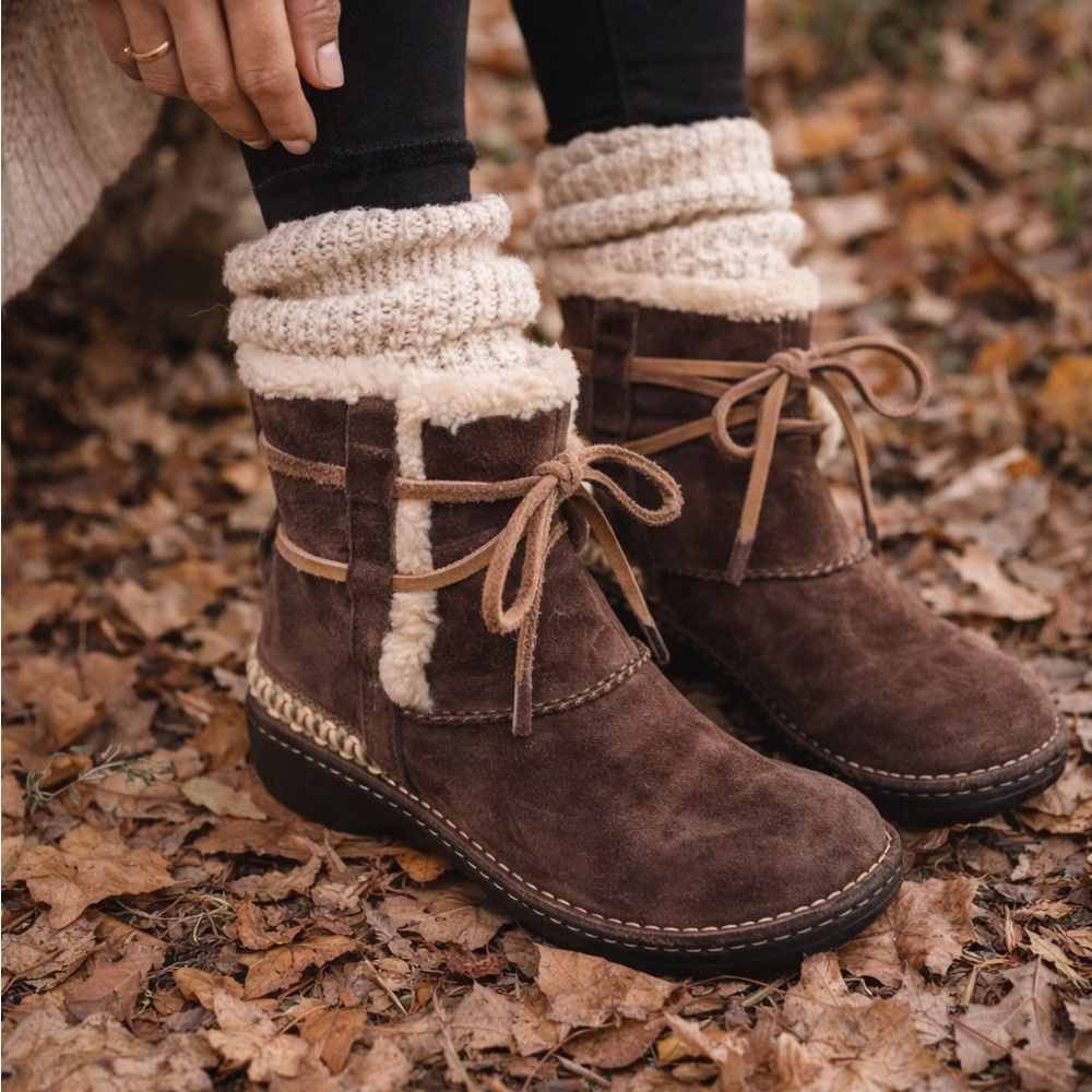 UGG Shearling Ankle Boots Brown Suede Lace Wrap Boho Woven Trim Cozy Size‎ 9 40